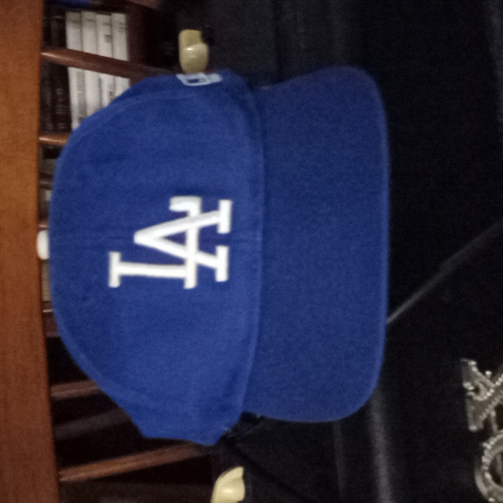 Youth Size dodger blue baseball hat like new